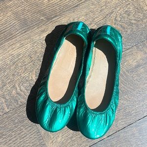 Tiek Emerald Green. Size 7